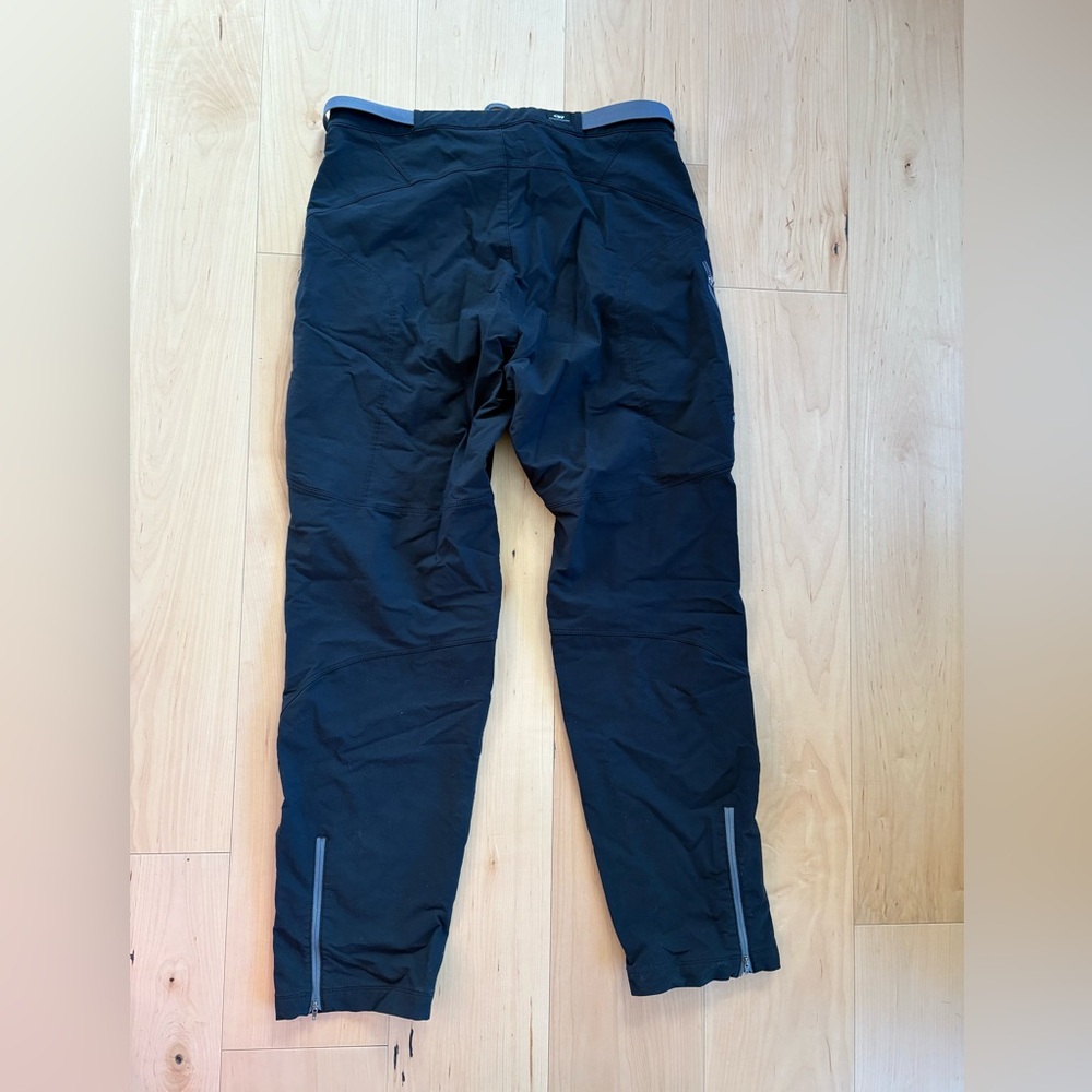 Men’s Outdoor Research softshell pants size large